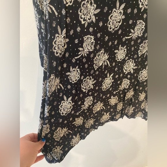 Bongo - Black Floral Tunic Dress - Picture 5 of 7